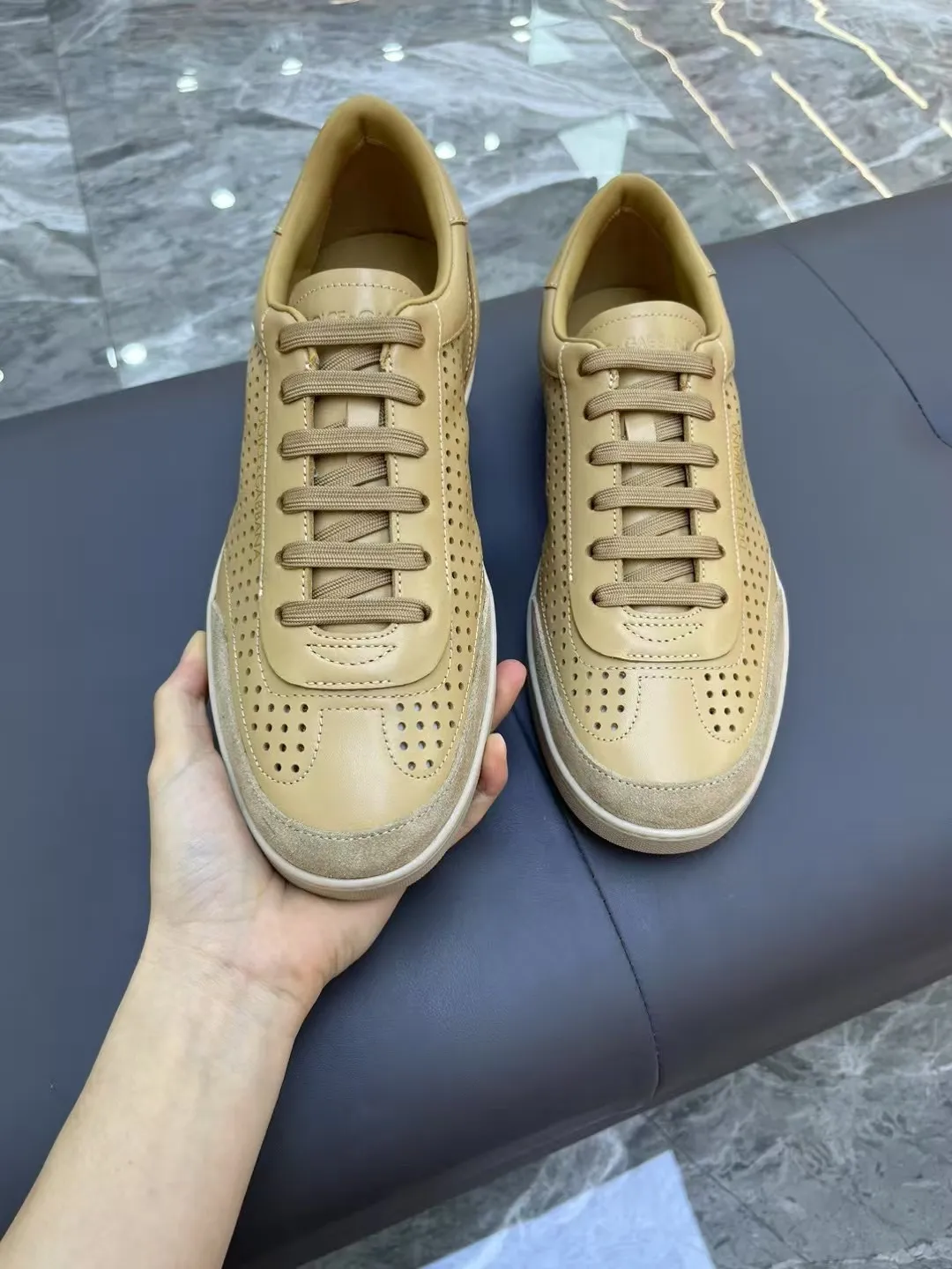 Men's Men's Shoes 💰400 [New Style] 🐝🐝DG—Dolce&G men's calfskin sneakers Portofino Yacht shoes, simple and versatile design, unique saddle leather soles. The Dolce &G logo rear wing is the icing on the cake. Imported cowhide + rubber outsole Size: 39-44 (customized at 38.45)
